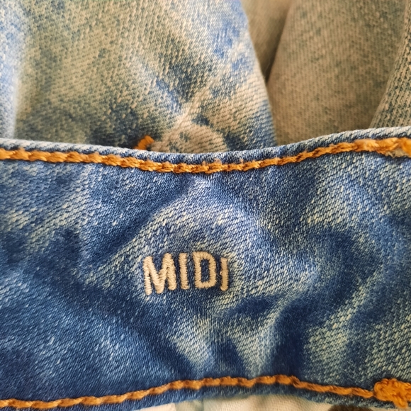 AEO Midi Super Super Stretch Jean Shorts Raw Hem 4 - Picture 4 of 11